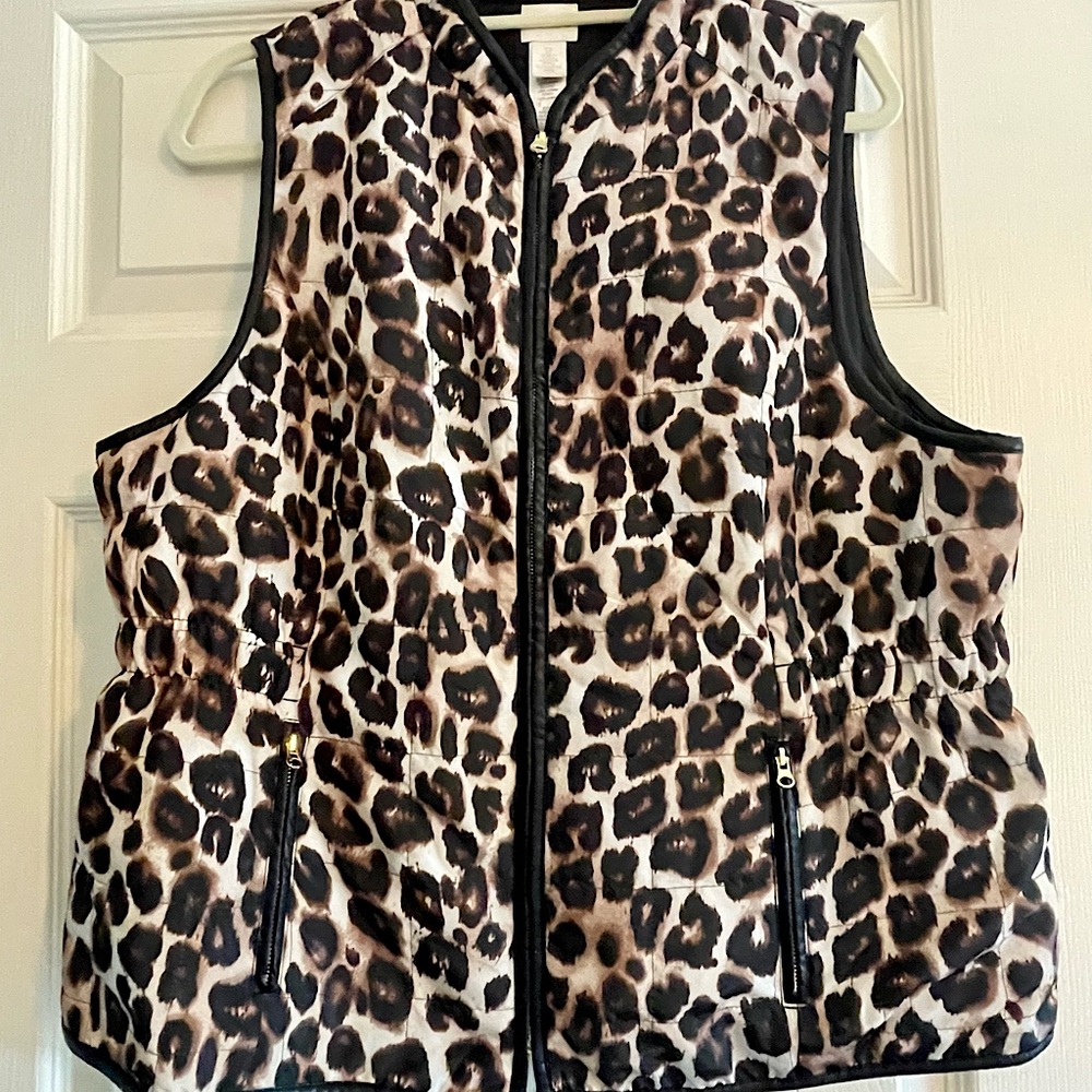 Chicos Vest Animal Print 
 Size: 2 (Chico’s size)or 10/12 in regular sizing.